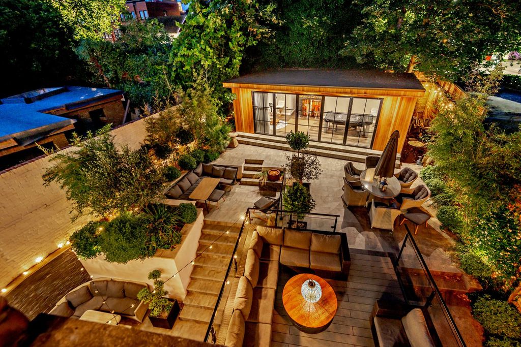 Property photo 3 of 18 Terraced Garden