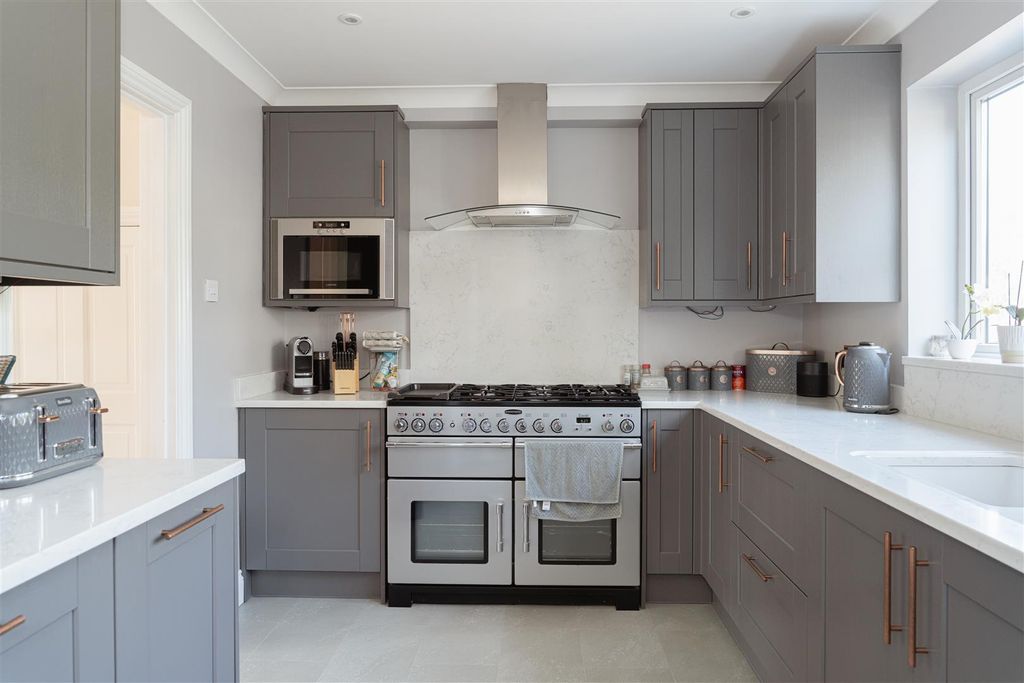 Property photo 2 of 18 7.Jpg