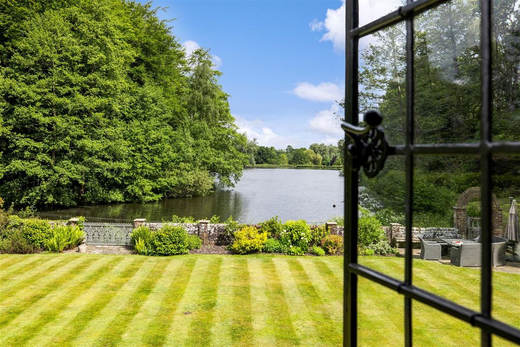 Property photo 2 of 52 Enton Mill, Mill Lane, Witley Gu8 5Ah-134.Jpg