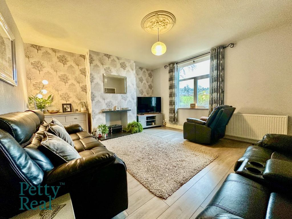 Property photo 2 of 13 A5Af23A2-9891-4BA6-Bcd0-5783250017Bf.Jpeg