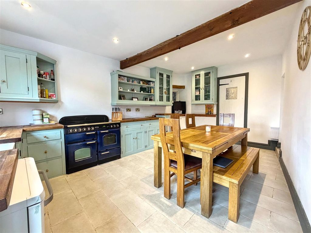 Property photo 1 of 21 Dining Kitchen