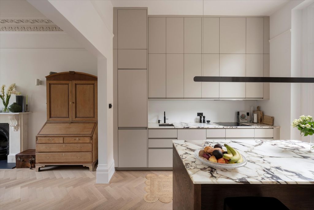 Property photo 2 of 16 Image