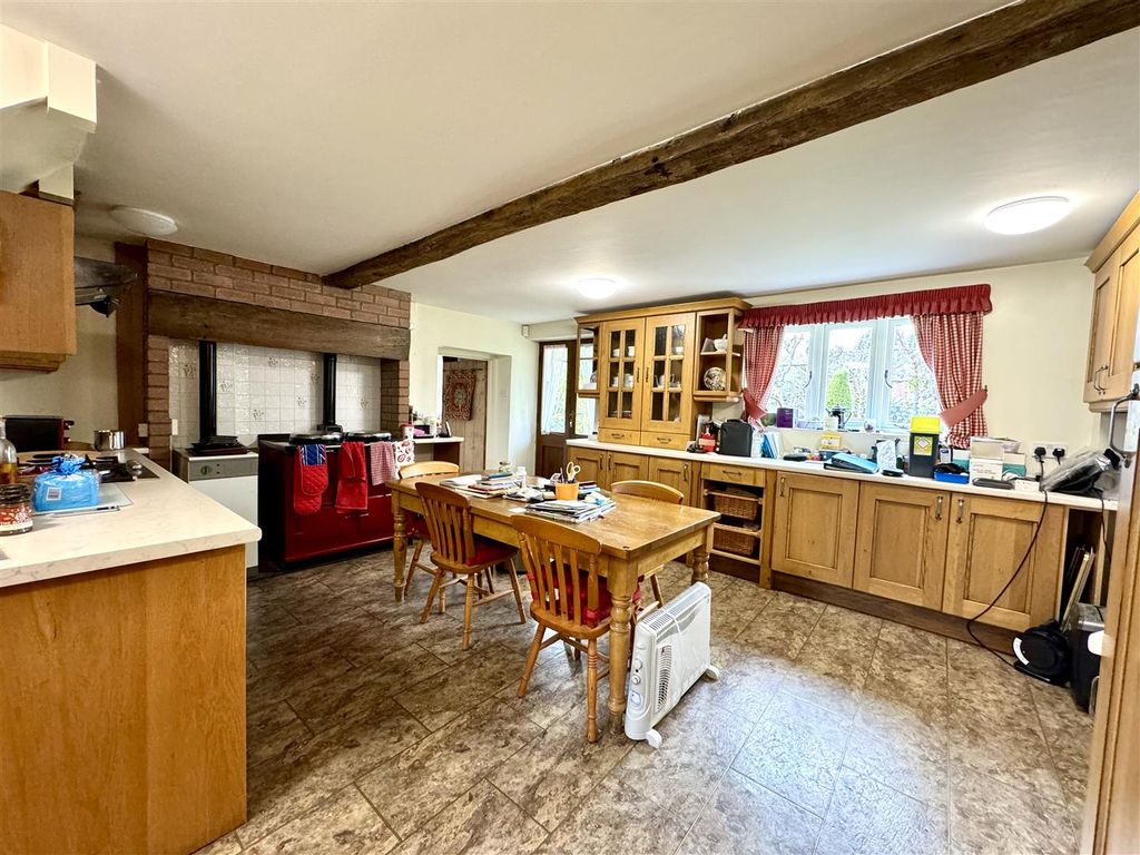 Property photo 3 of 22 Kitchen/Breakfast Room