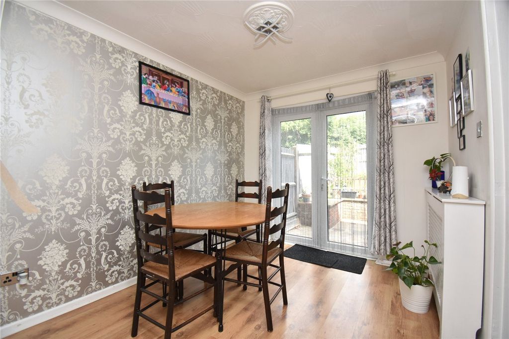 Property photo 3 of 16 Dining Room