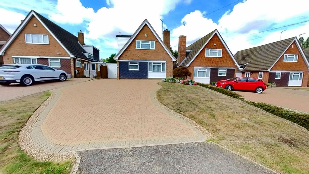 Property photo 1 of 17 Front
