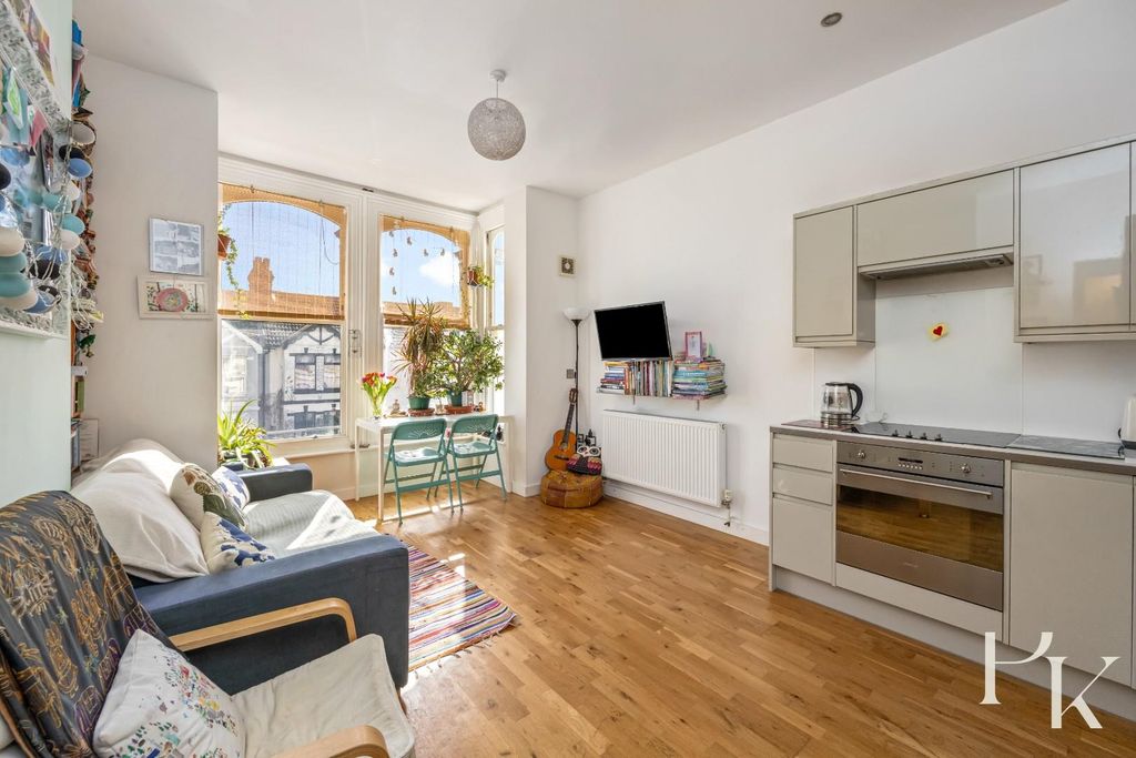 Property photo 2 of 14