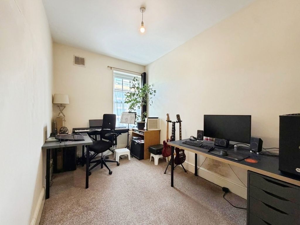 Property photo 1 of 14 Pbox-Img.Jpg