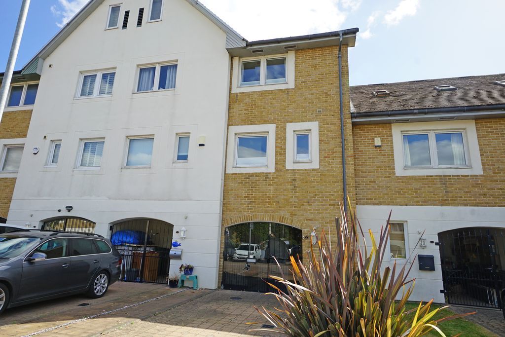 Property photo 1 of 39 Dsc07868
