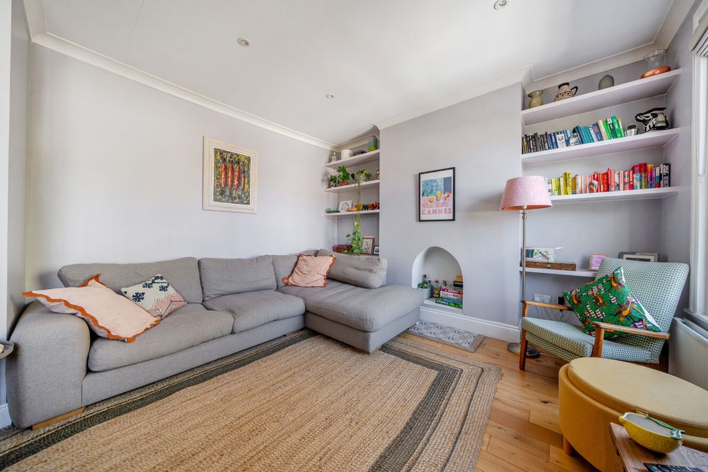Property photo 2 of 14 1520892-16-1A0c3E...