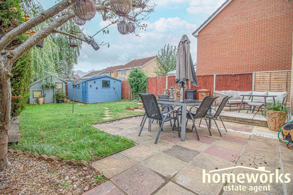 Property photo 2 of 23
