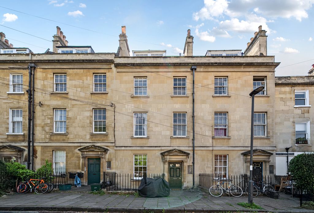 Property photo 2 of 10 3-6824738E5290E-1...