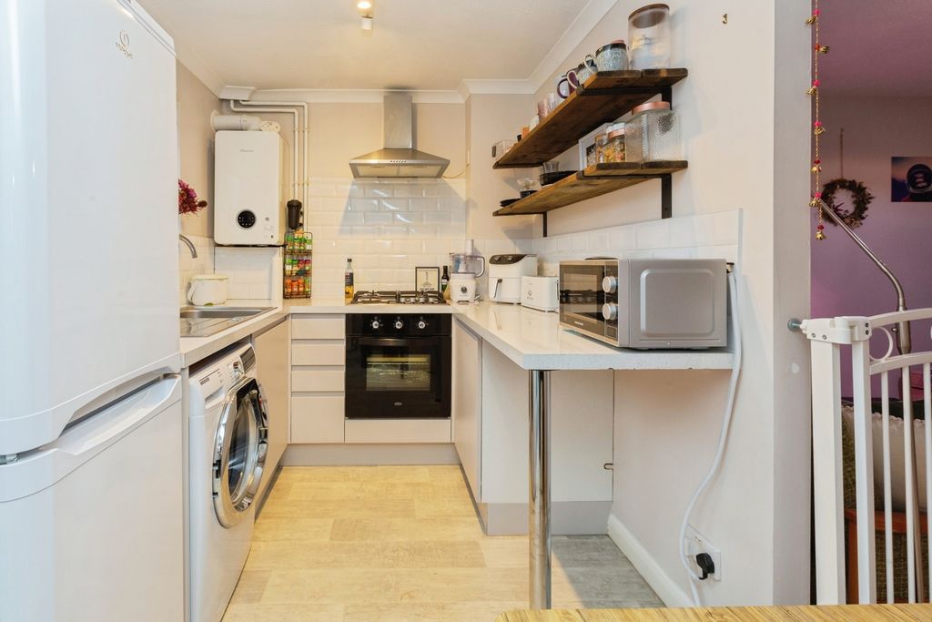 Property photo 3 of 13 Pbox-Img.Jpg