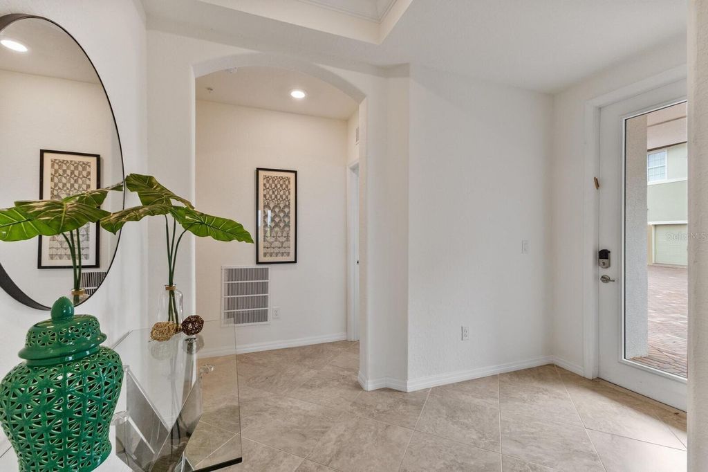 Property photo 3 of 19 <Alttext/>