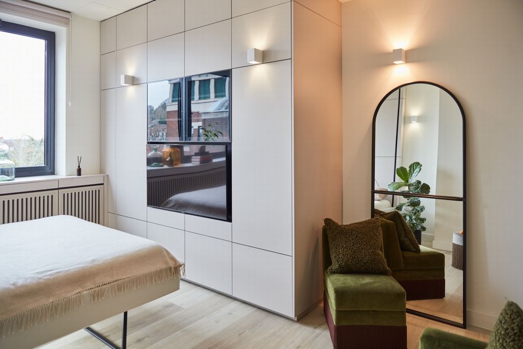 Property photo 1 of 20 Photo 9