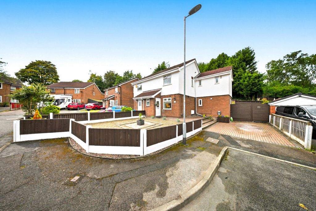Property photo 1 of 28