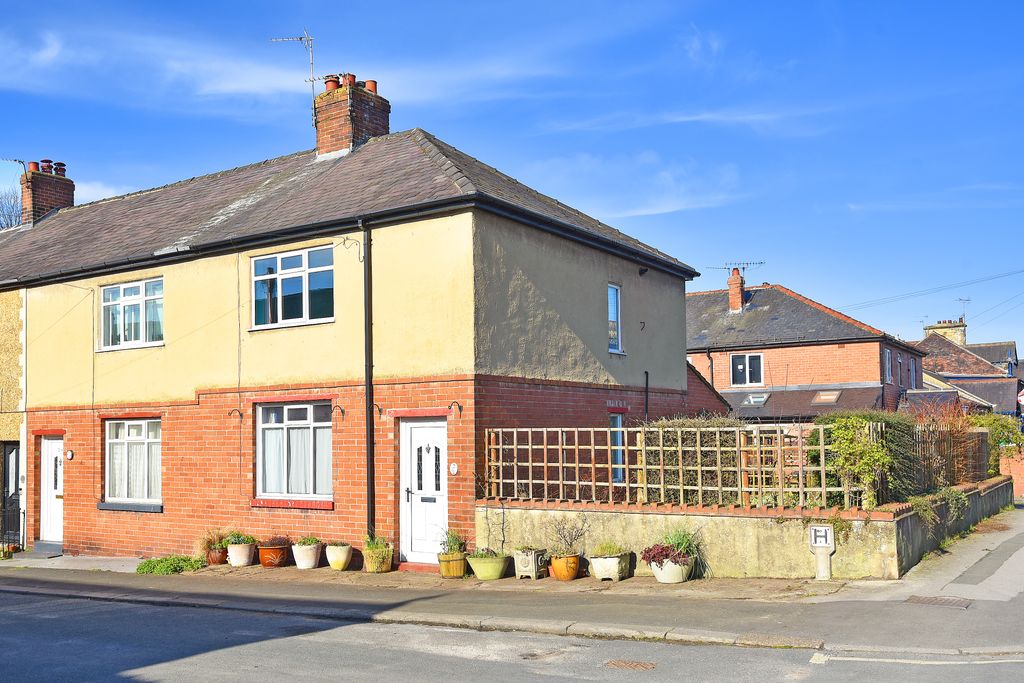 Property photo 1 of 11