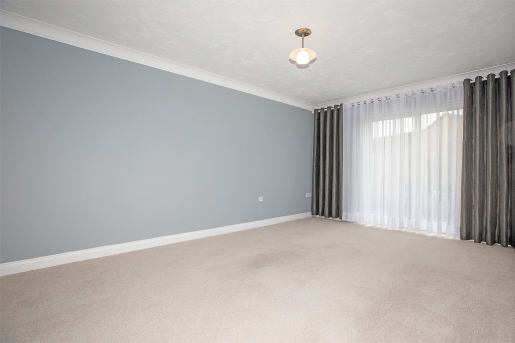 Property photo 3 of 19 Photo 4