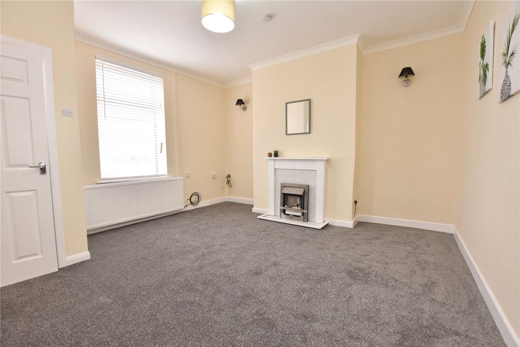 Property photo 2 of 10 Picture No. 23