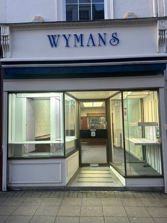 Property photo 2 of 11