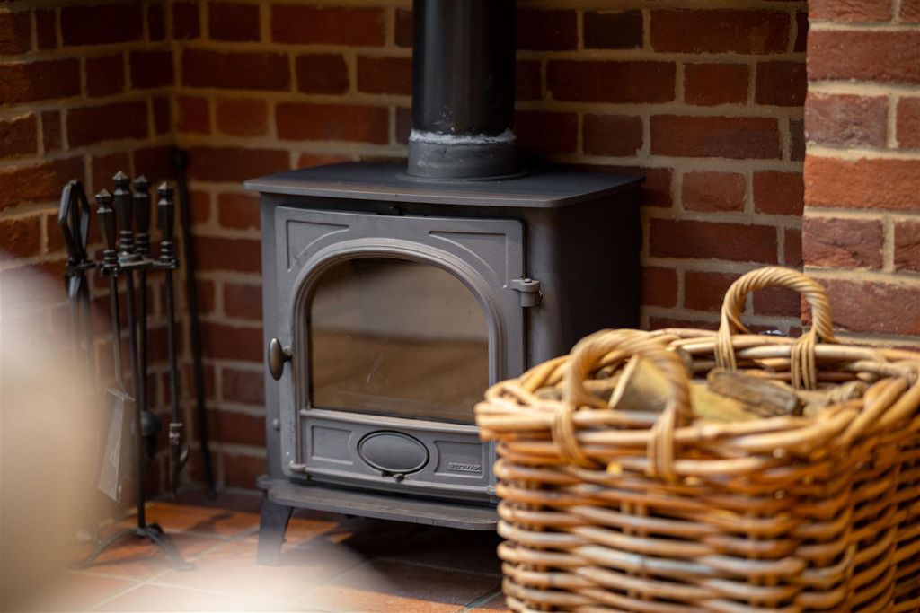 Property photo 3 of 27