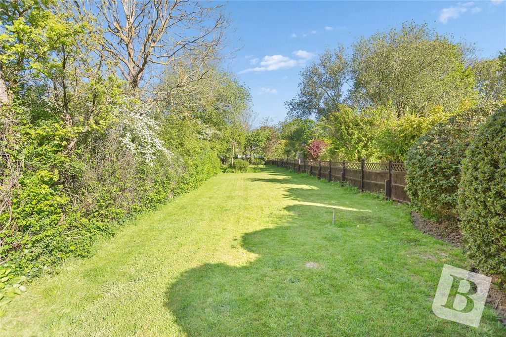 Property photo 1 of 20 Picture No. 04