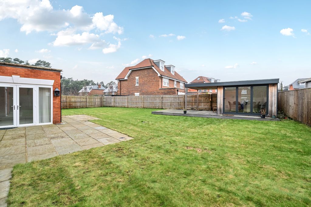 Property photo 2 of 12