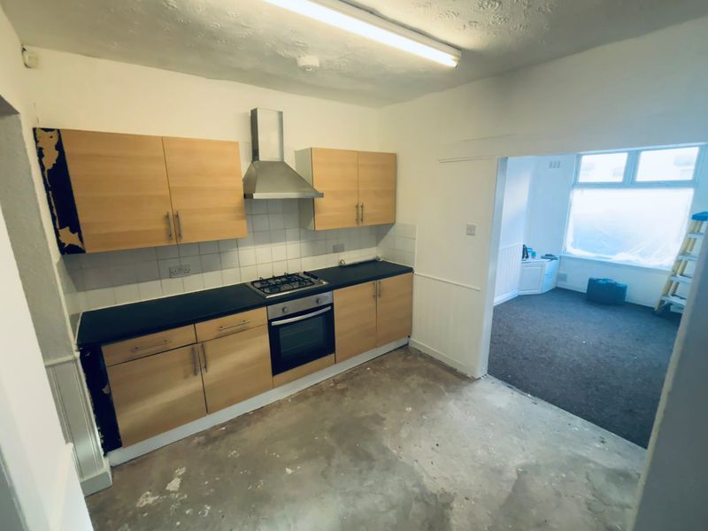 Property photo 3 of 8 Photo 7