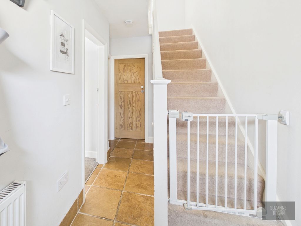 Property photo 2 of 27 Cam05192G0-Pr0344-Still033