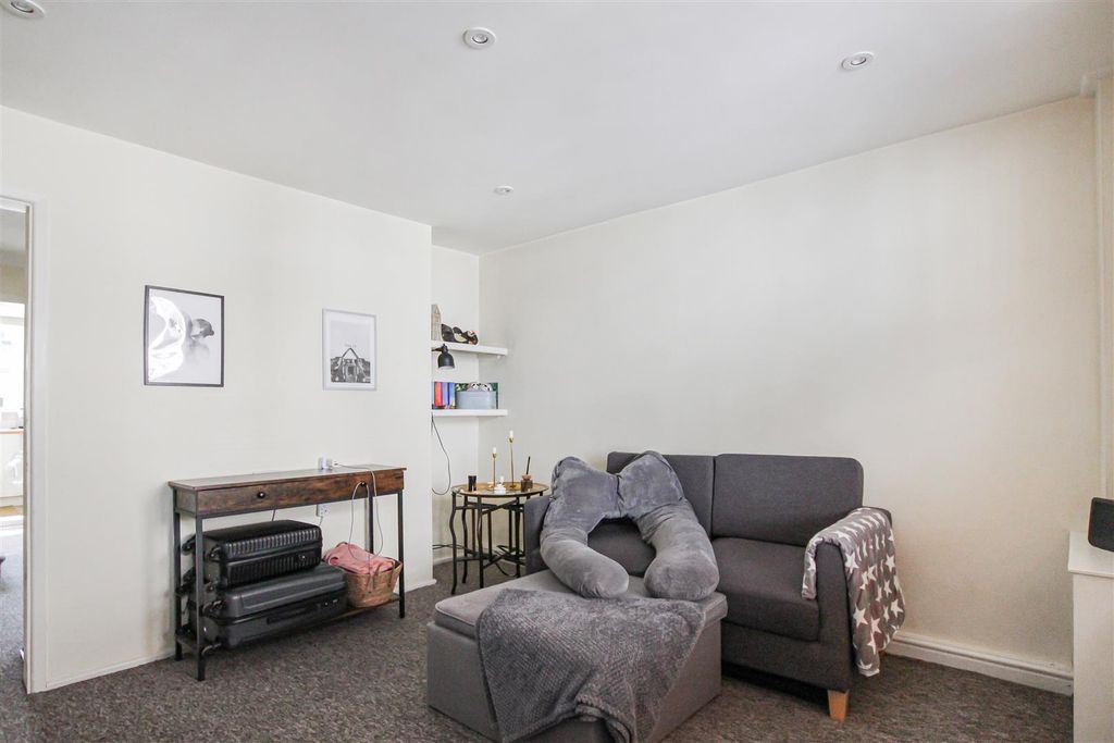 Property photo 2 of 15 2_88722.Jpg