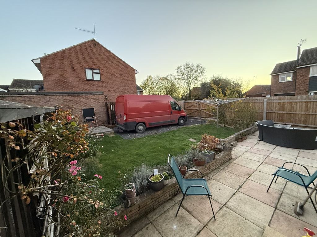 Property photo 2 of 9