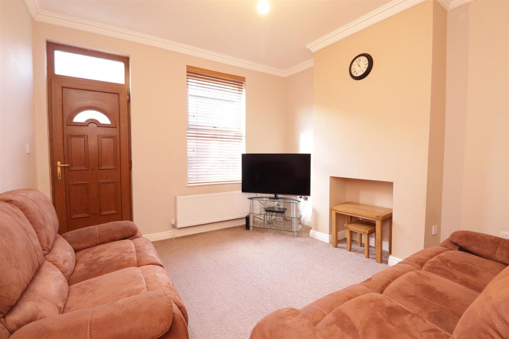 Property photo 3 of 13 Living Room 2.Jpg