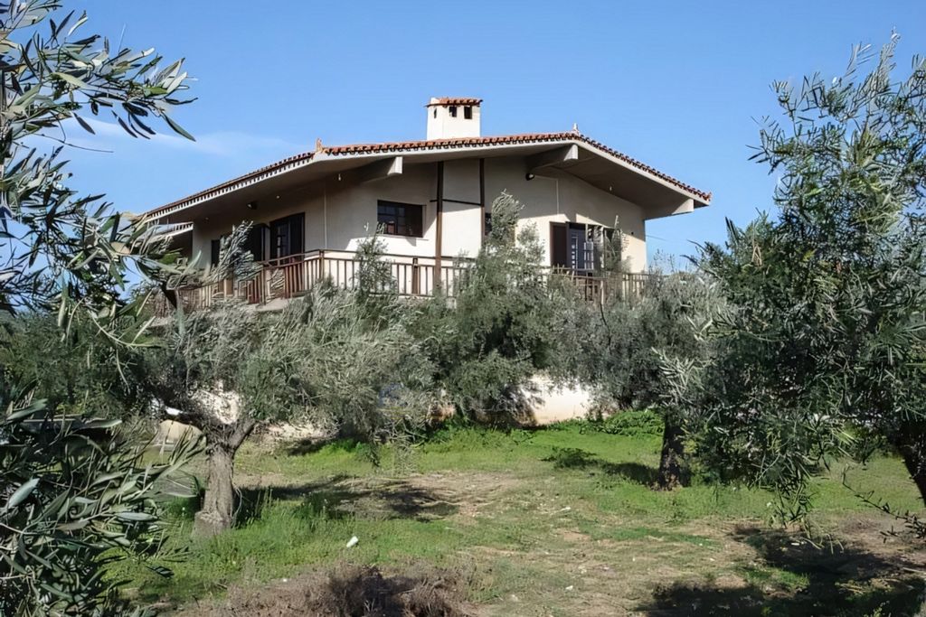 Property photo 2 of 7