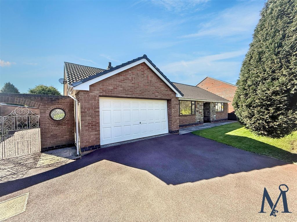 Property photo 1 of 23 Double Garage