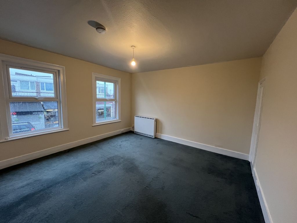 Property photo 3 of 12 Img_2044