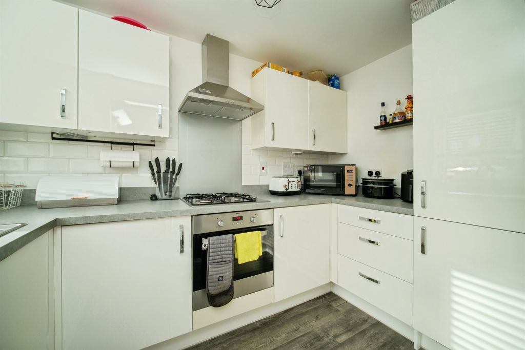 Property photo 2 of 20