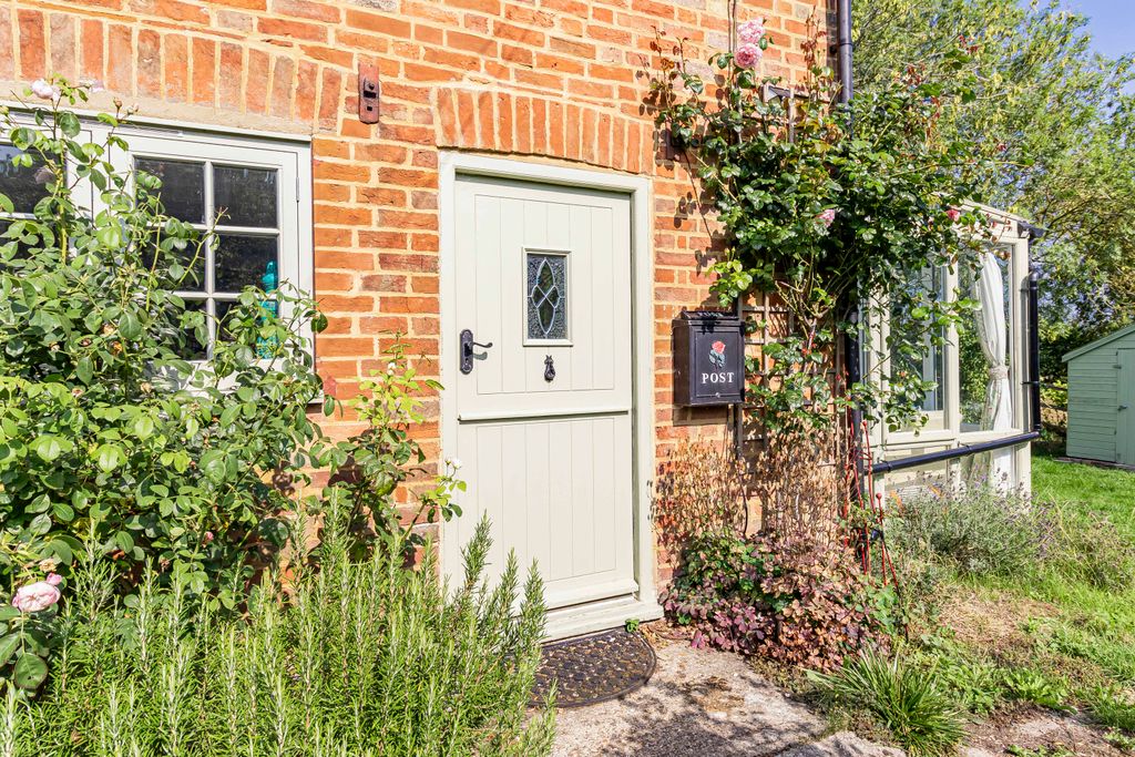 Property photo 2 of 30 2659583