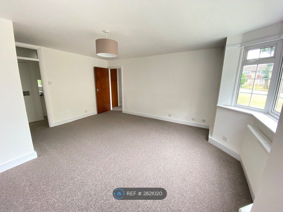 Property photo 3 of 14 Lounge