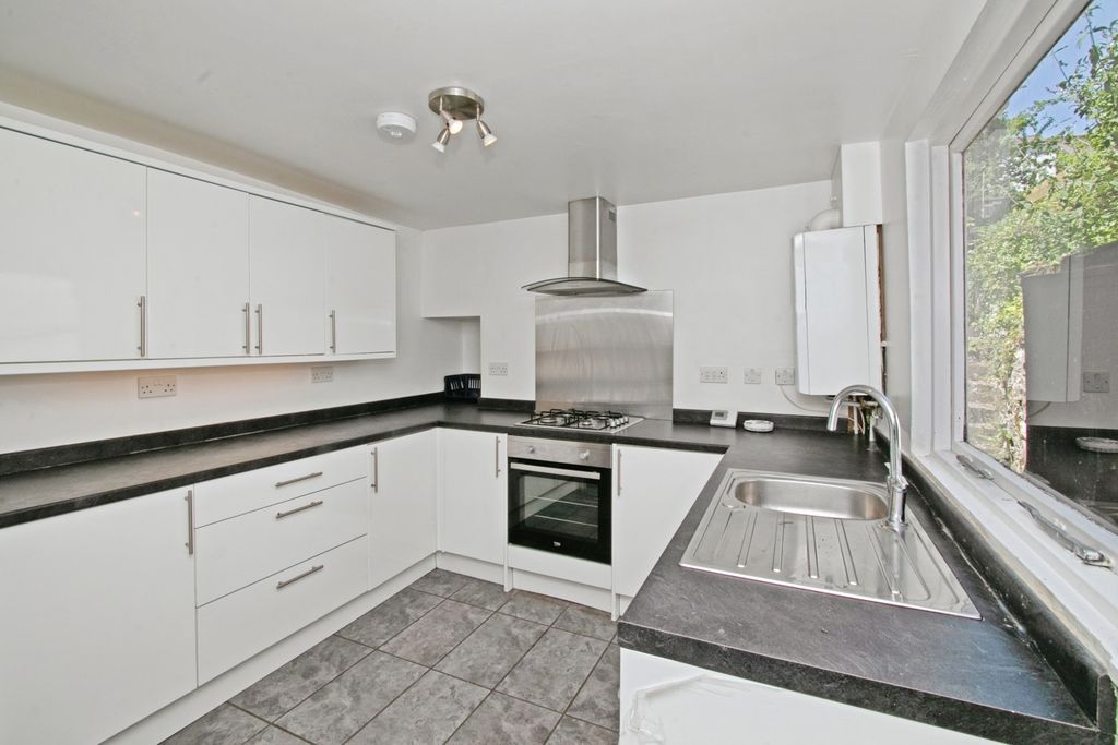 Property photo 2 of 17 Photo