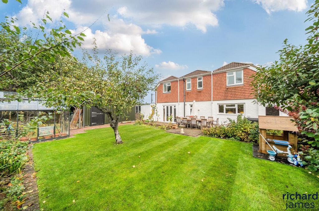 Property photo 1 of 26 6A09552590874Cdd982c76ce0B9775F3