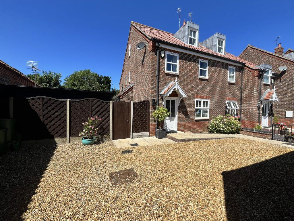 Property photo 1 of 21