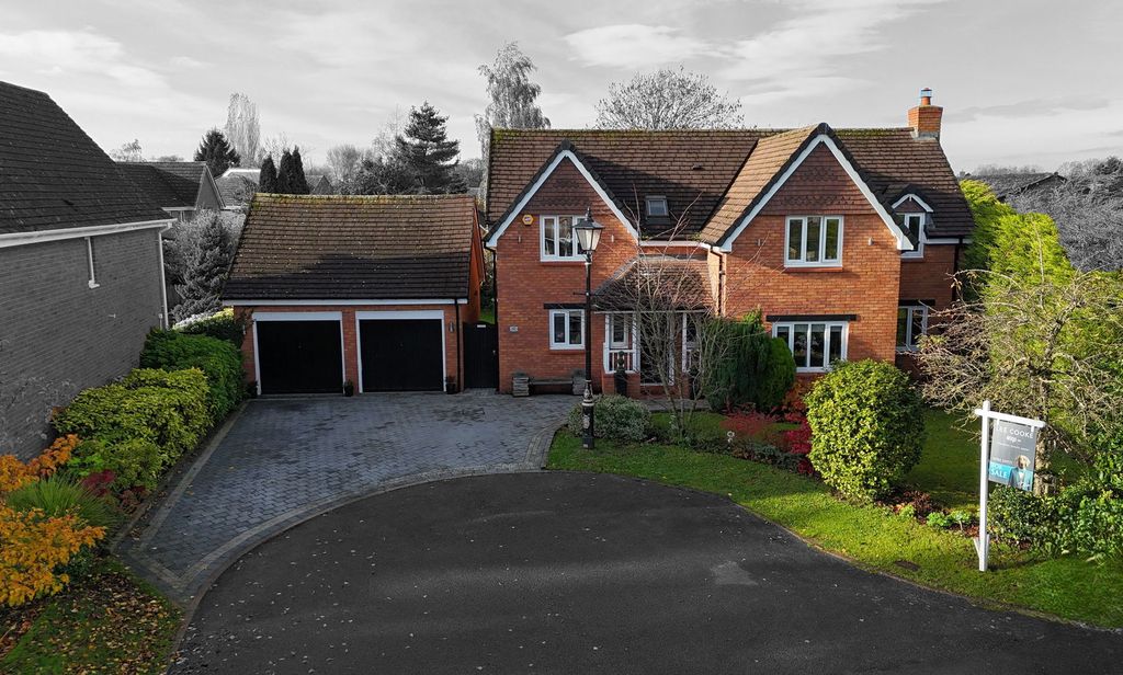 Property photo 2 of 54