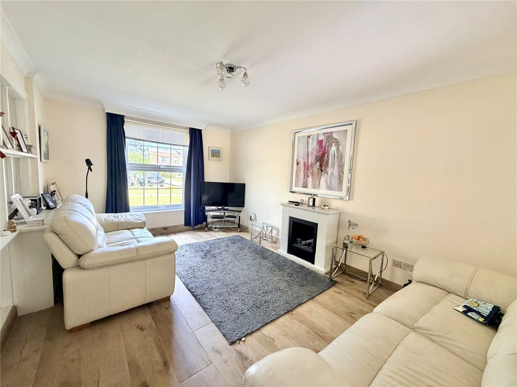 Property photo 3 of 11 Picture No. 14