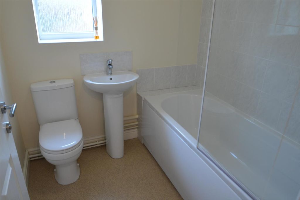 Property photo 3 of 5 Bathroom