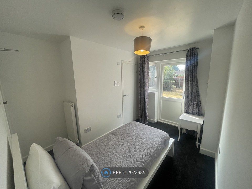 Property photo 3 of 6 Fully Furnished