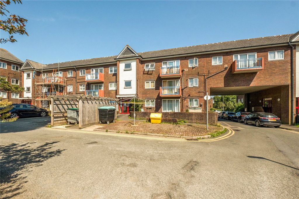 Property photo 1 of 11 Picture No. 02