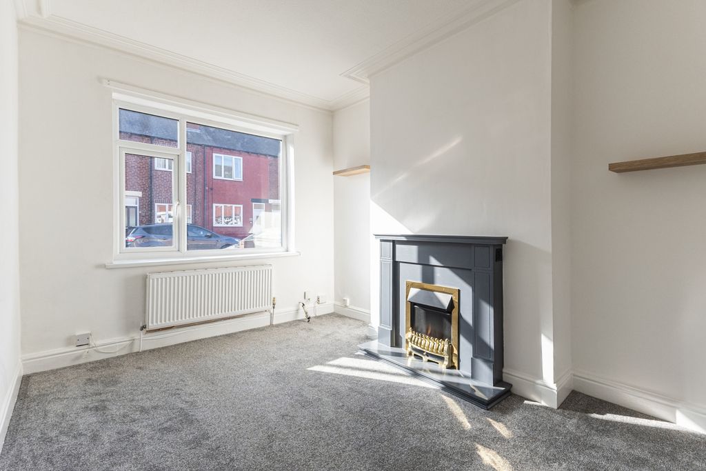 Property photo 2 of 15 Living Room