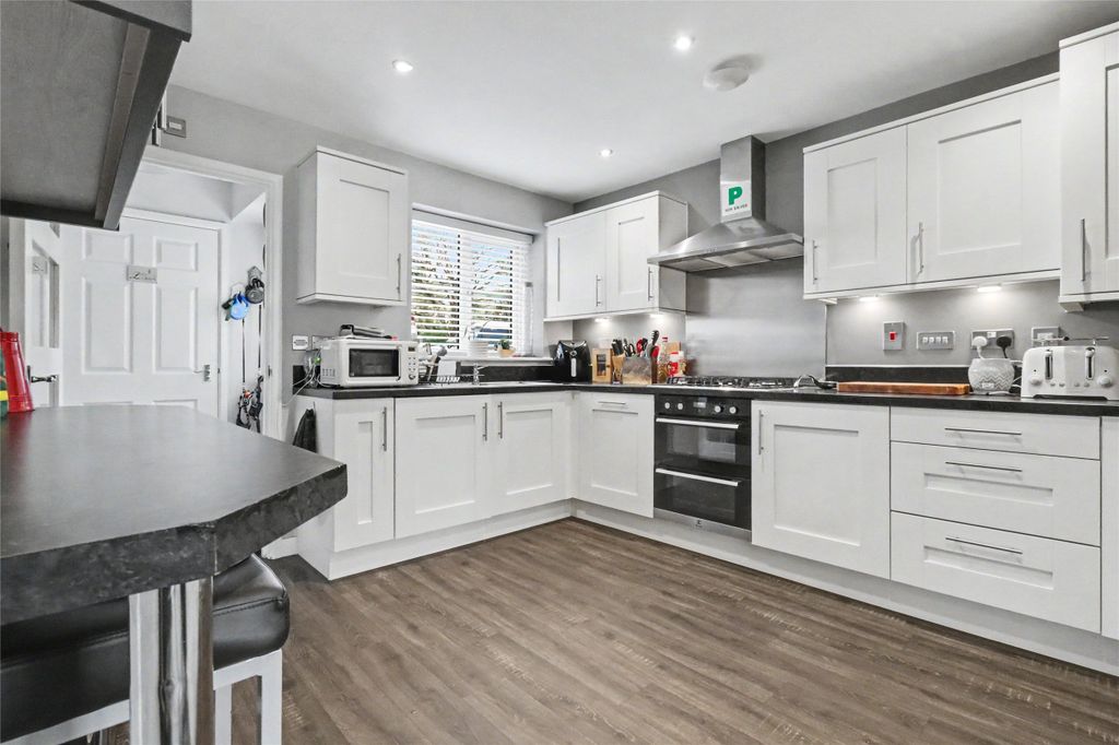 Property photo 2 of 14 2 - Picture No. 04