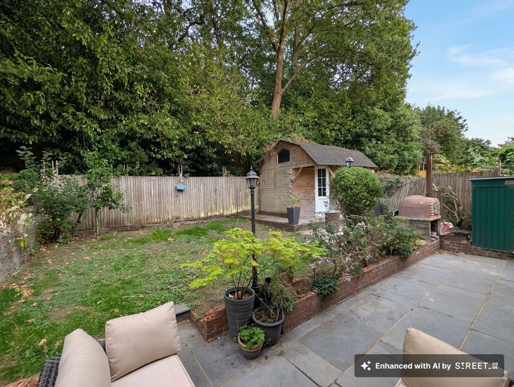 Property photo 2 of 22