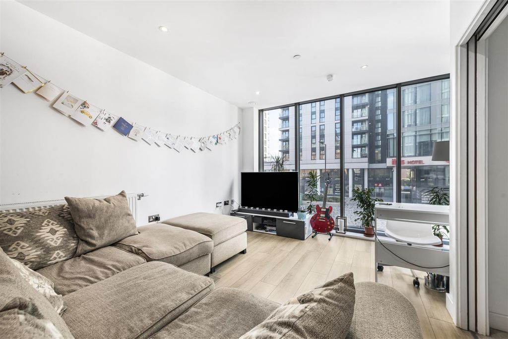 Property photo 2 of 8 8_64660.Jpg