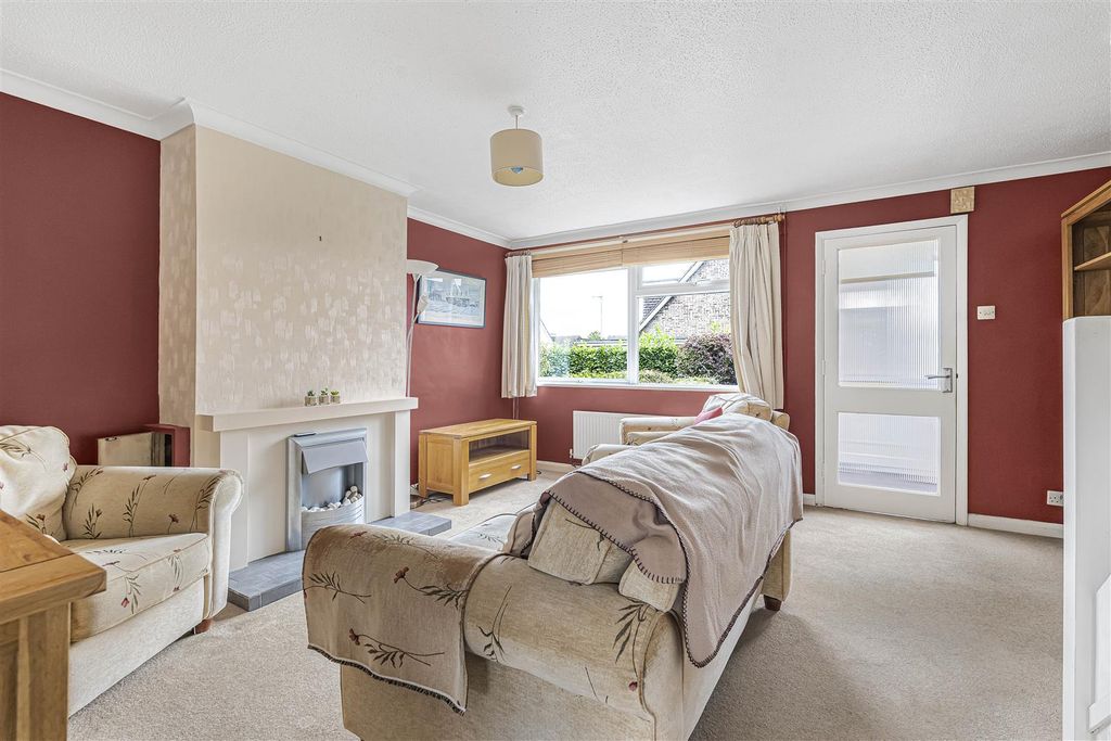 Property photo 3 of 14 5_62487.Jpg